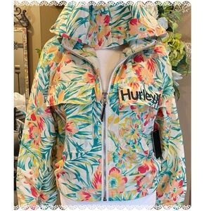 Hurley Tropical Print Hooded Wind Breaker used in very nice condition.